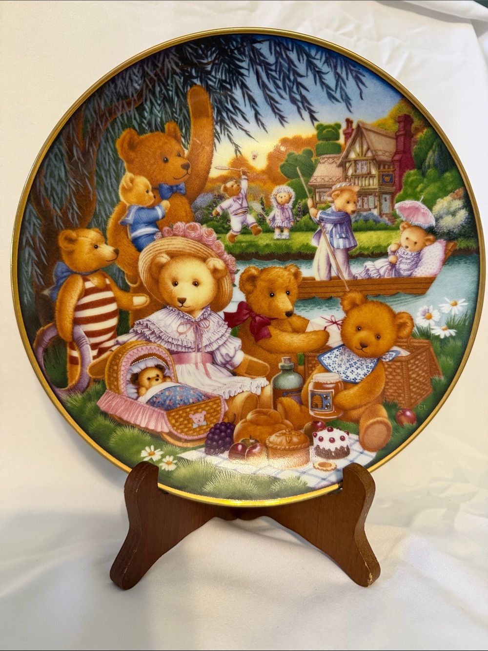 Franklin mint heirloom a teddy bear picnic by Carol Lawson, limited edition